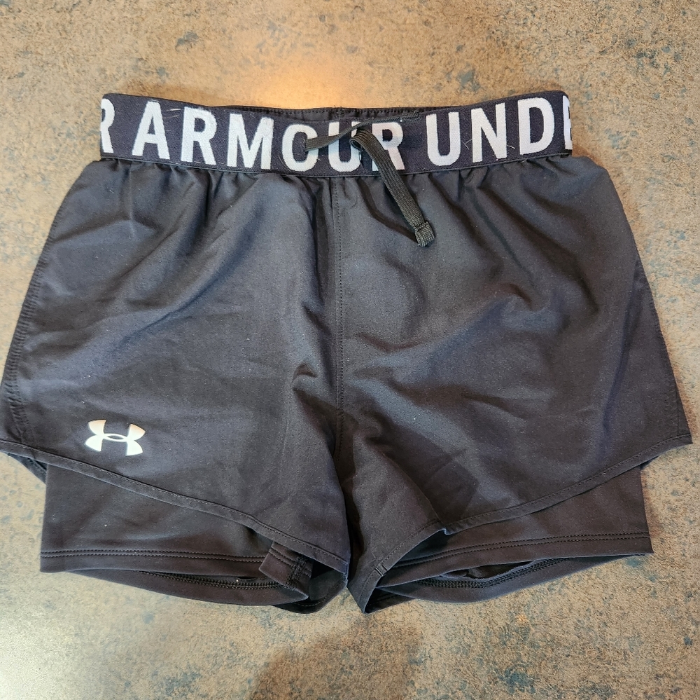 UnderArmour Girls Youth Black shorts